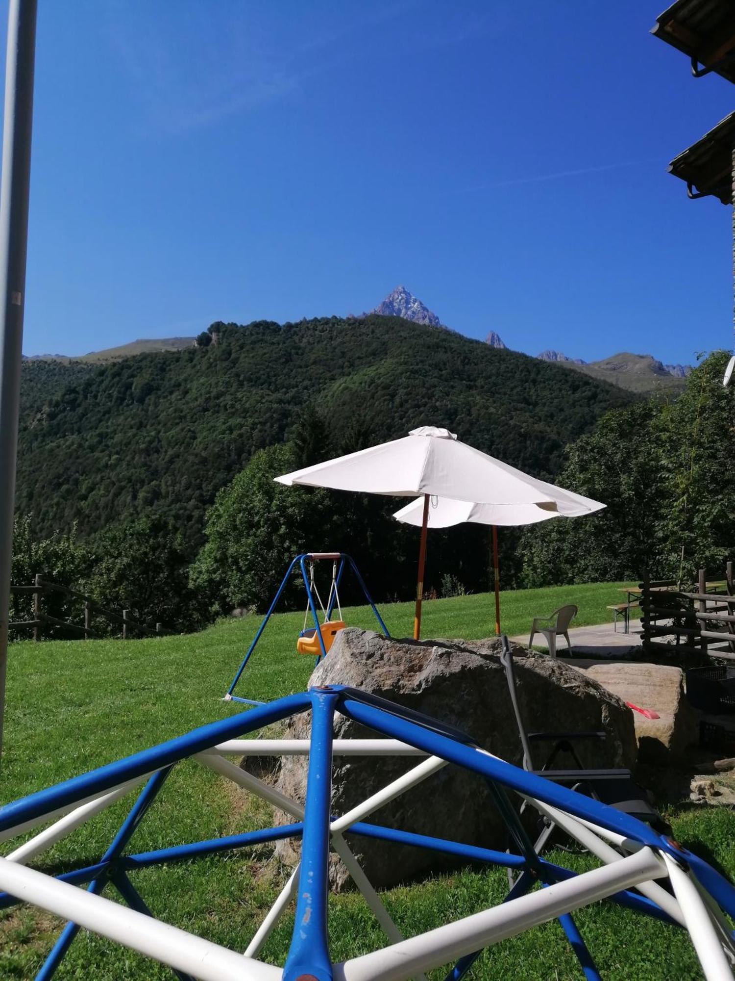 ホテル Rifugio Galaberna Ostana エクステリア 写真
